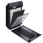 WINIX 5500-2 luchtreiniger — geopend filtercompartiment met zichtbare filterlagen